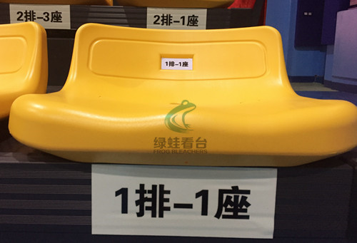 綠蛙看臺跳進(jìn)了亞特蘭親子酒店的BIBI歡樂城堡