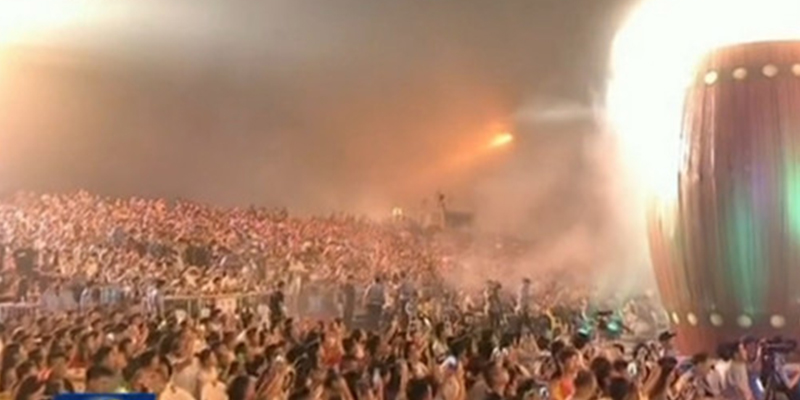 青島啤酒節(jié)開幕，綠蛙看臺(tái)榮登央視七點(diǎn)新聞聯(lián)播