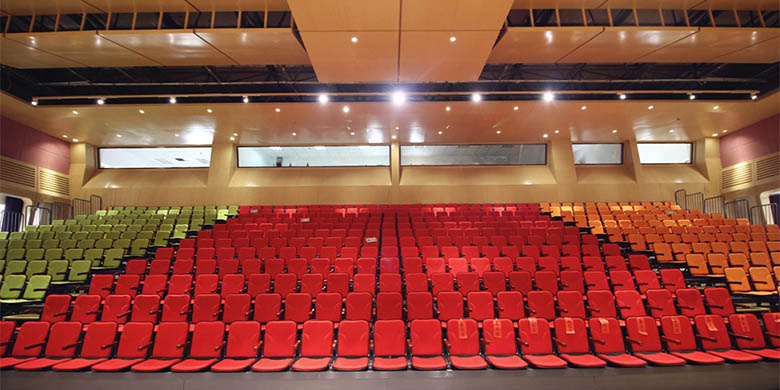 不同的場(chǎng)地要選擇哪種看臺(tái)座椅才合適