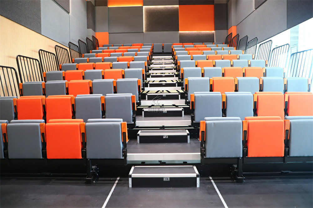 讓會(huì)議室座椅“動(dòng)”起來(lái)，試下伸縮看臺(tái)吧